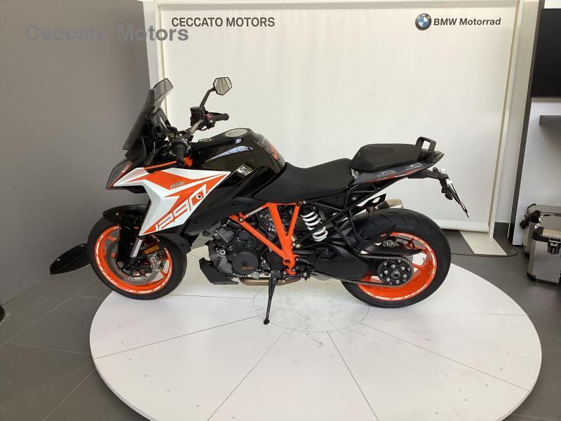 KTM 1290 Super Duke GT