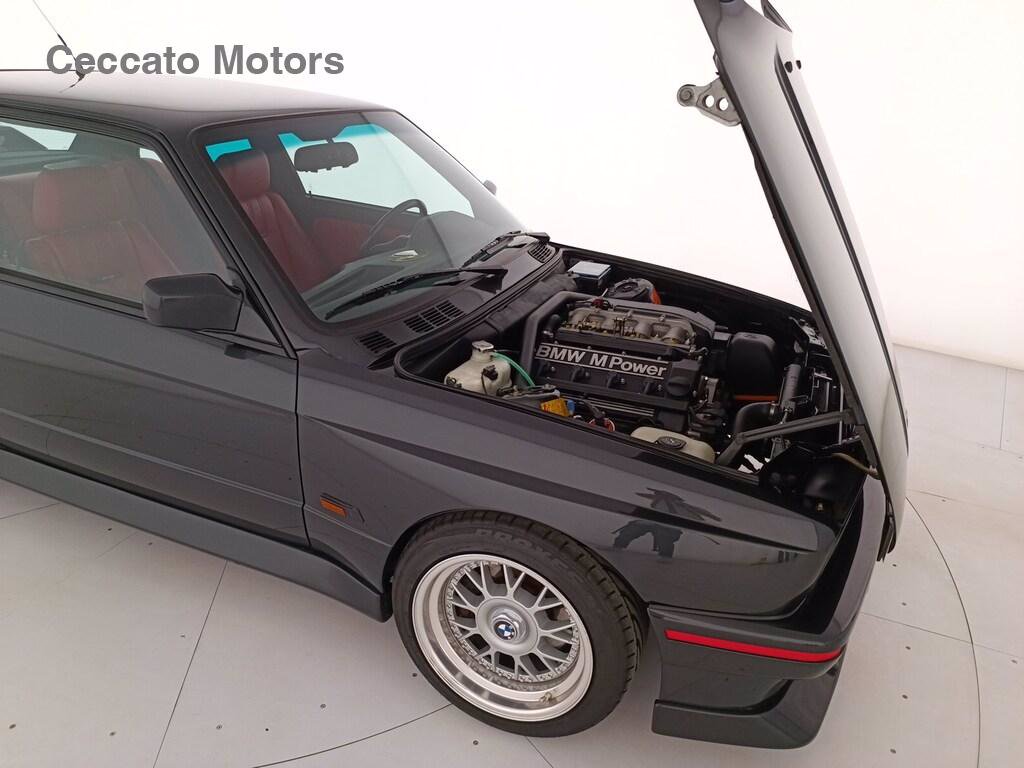 BMW M3 2.3