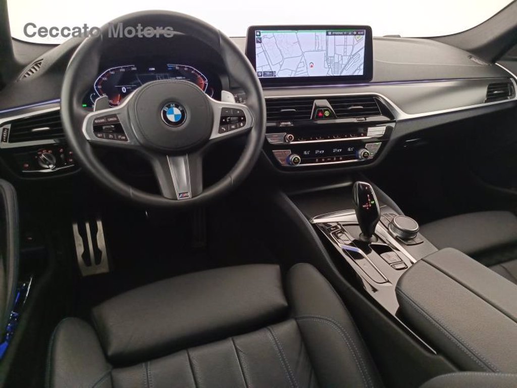 BMW 520d touring mhev 48v msport auto