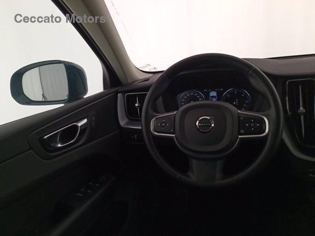 VOLVO Xc60 2.0 b4 momentum awd auto my20