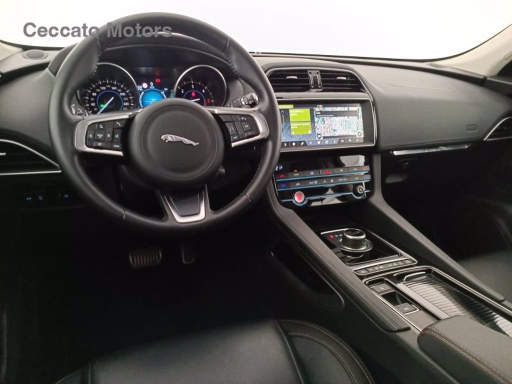 JAGUAR F-pace 2.0d i4 prestige awd 180cv auto my19