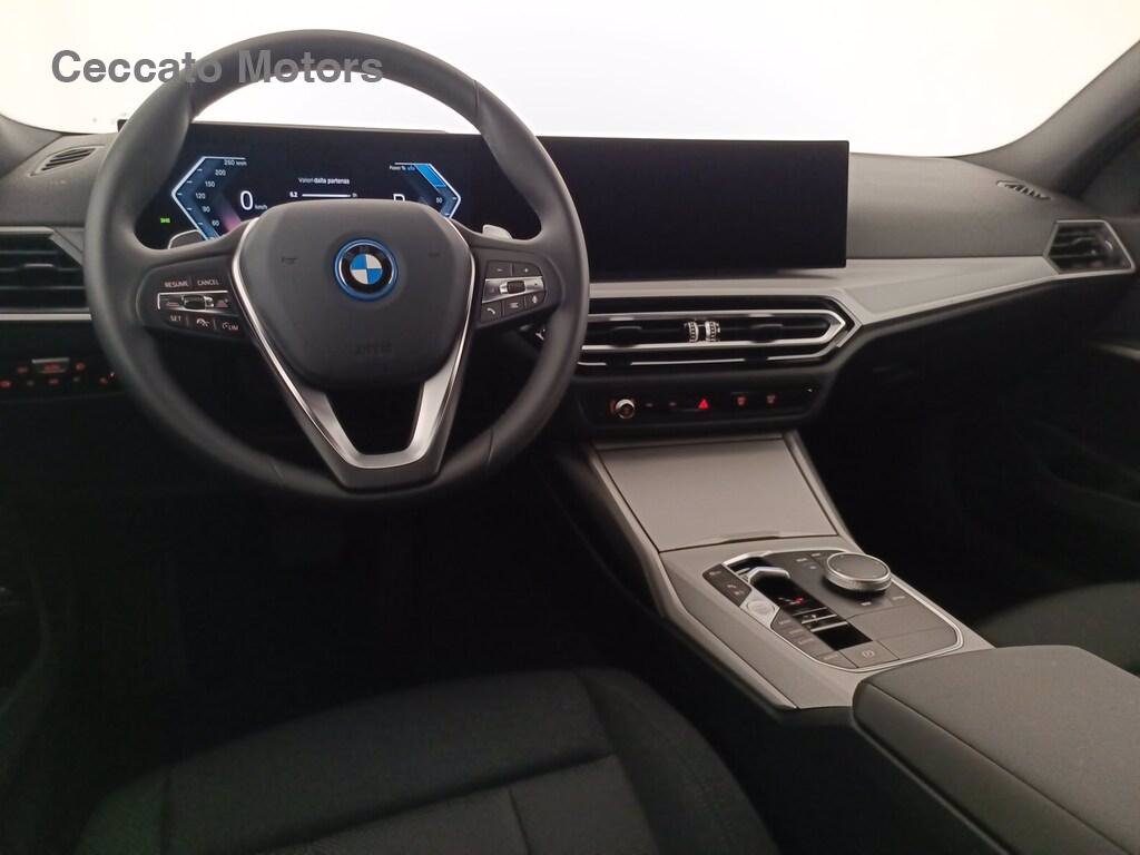 BMW 320e touring auto