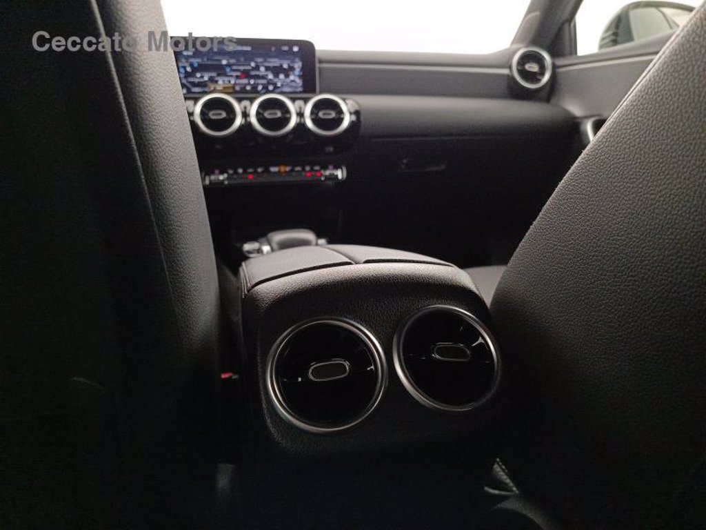 MERCEDES A 180 d sport auto