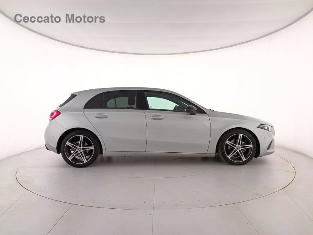 MERCEDES A 180 d sport auto