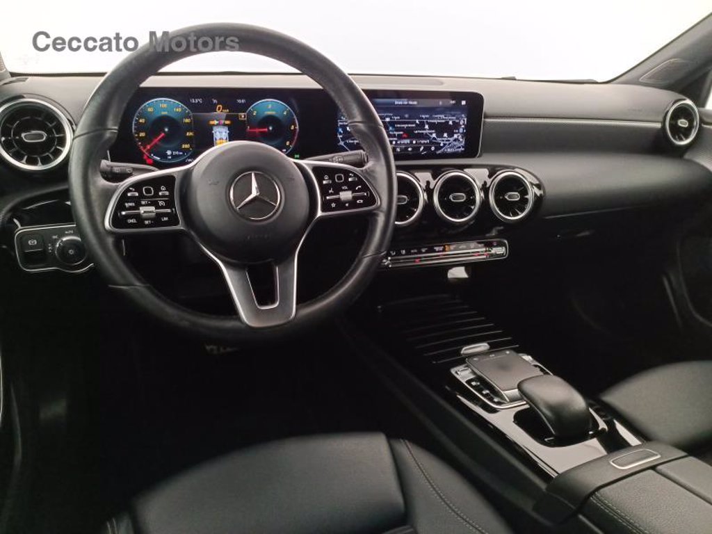 MERCEDES A 180 d sport auto