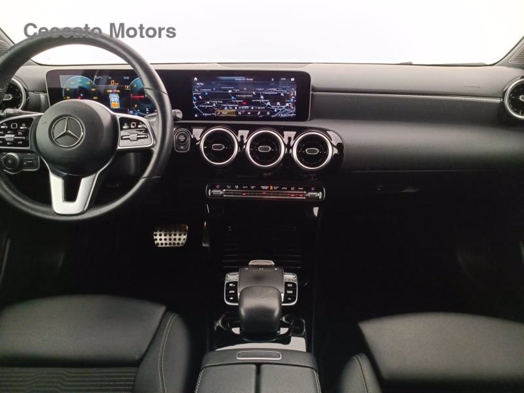 MERCEDES A 180 d sport auto