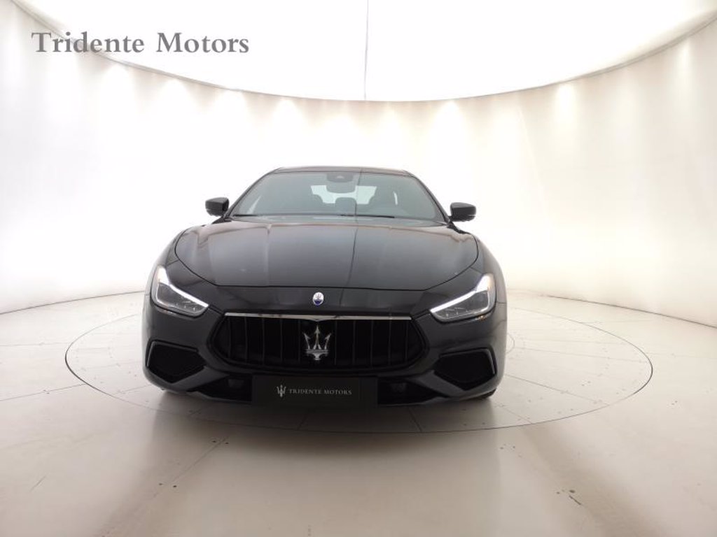 MASERATI Ghibli 3.0 v6 bt gransport nerissimo q4 430cv auto my18