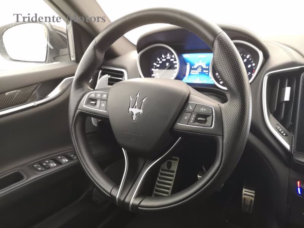 MASERATI Ghibli 3.0 v6 bt gransport nerissimo q4 430cv auto my18