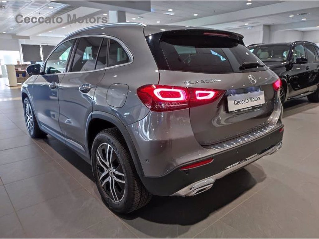 MERCEDES Gla 200 d sport plus auto