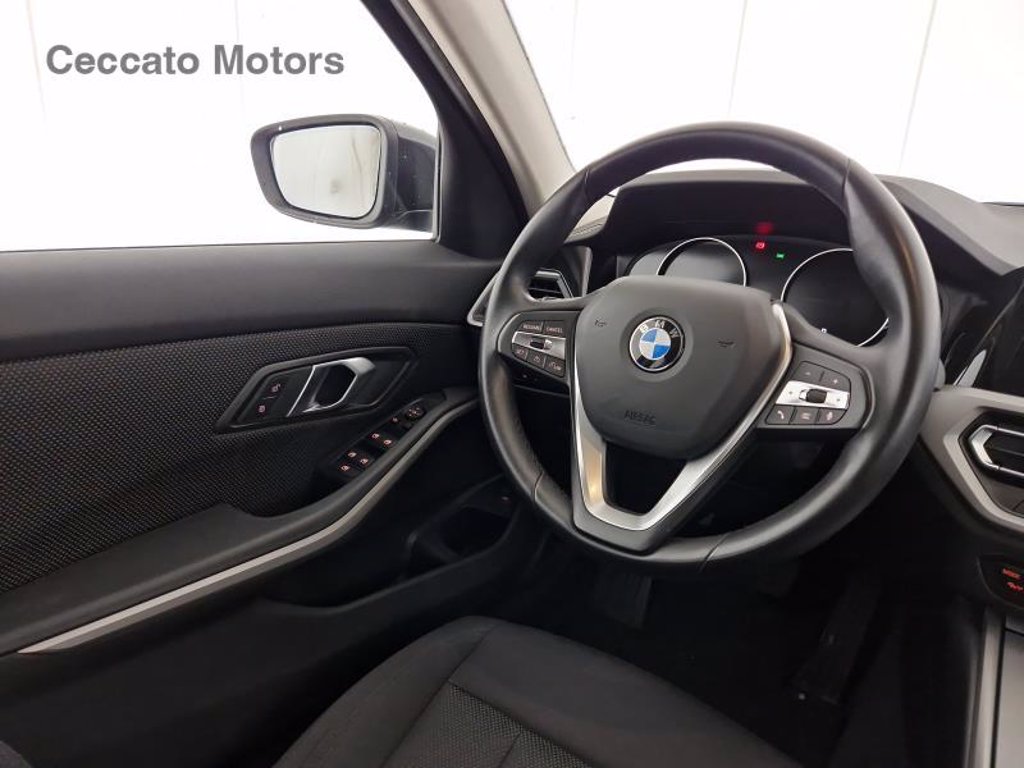 BMW 318d touring business advantage auto