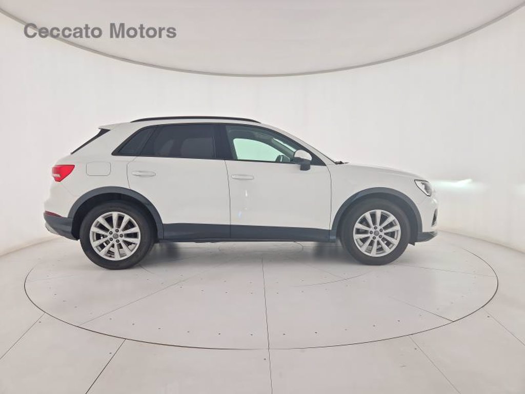 AUDI Q3 35 1.5 tfsi mhev business s-tronic