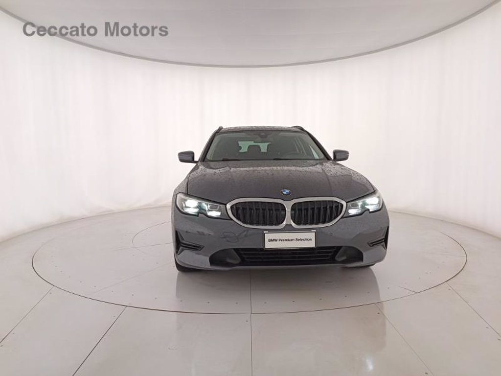 BMW 318d touring mhev 48v business advantage auto