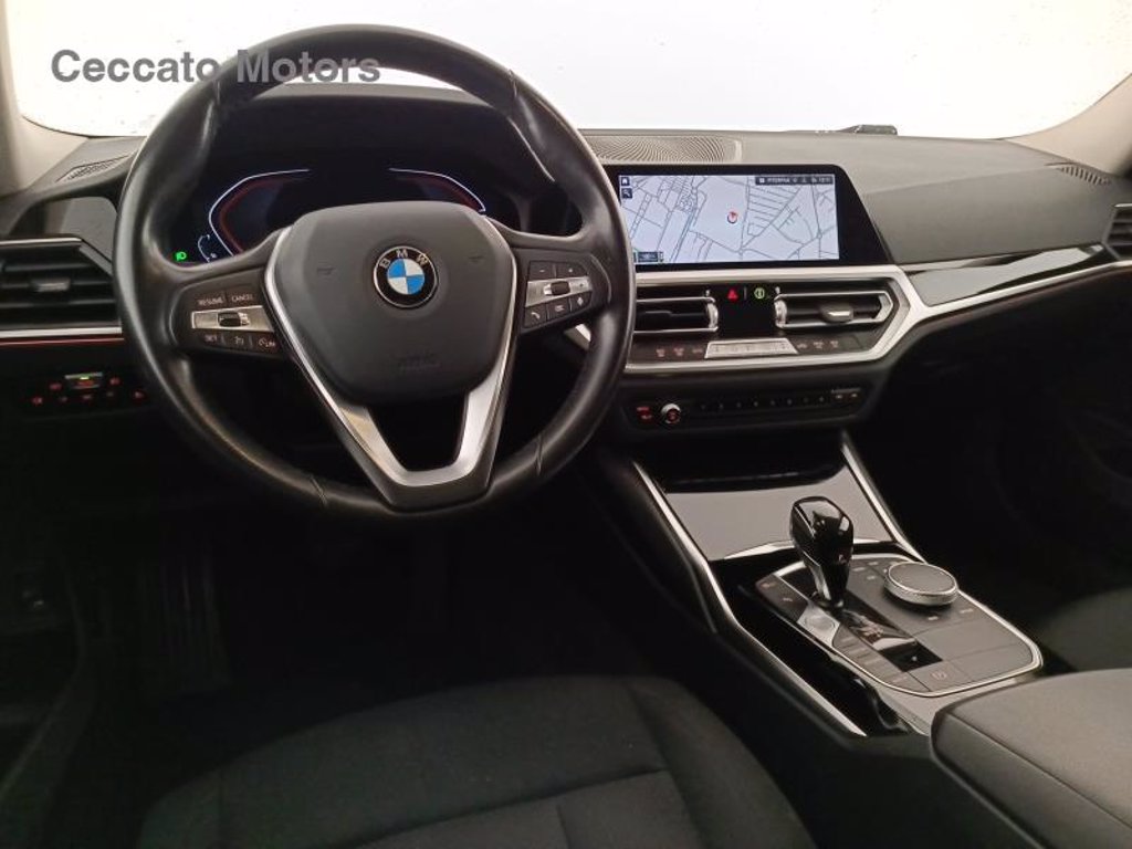 BMW 318d touring mhev 48v business advantage auto