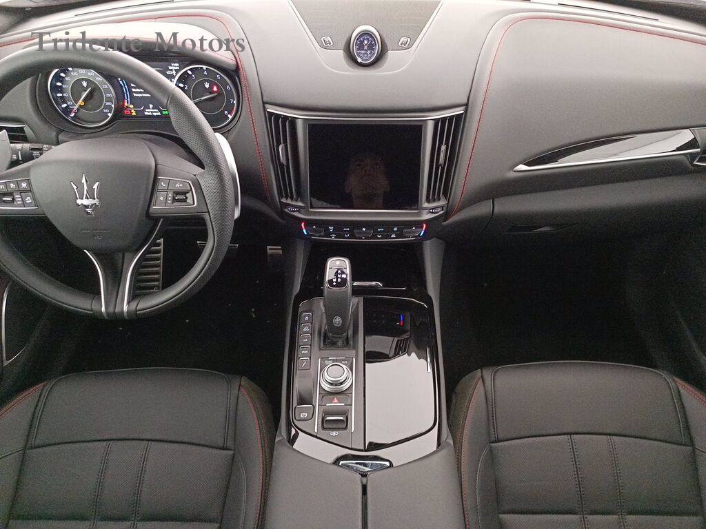 MASERATI Levante 2.0 mhev gt ultima 330cv auto