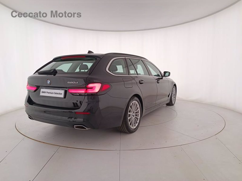 BMW 520d touring mhev 48v business auto