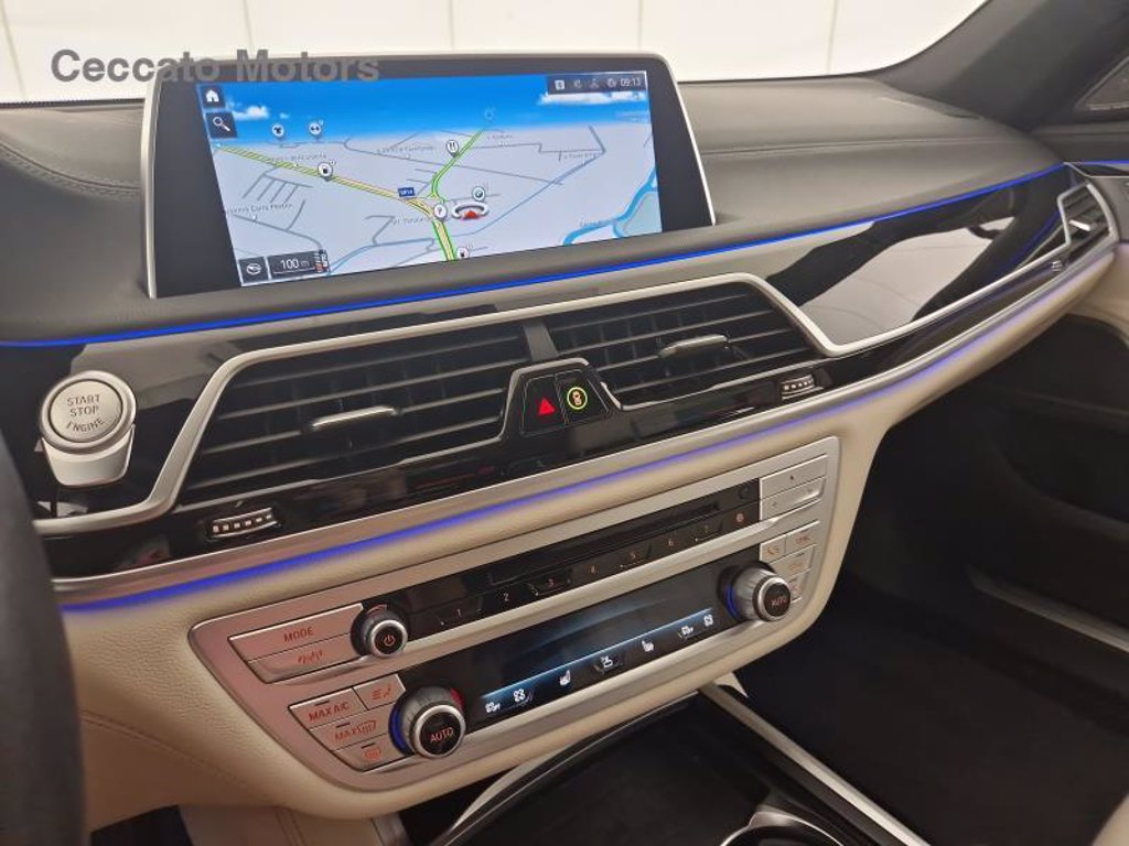 BMW 730d mhev 48v xdrive auto