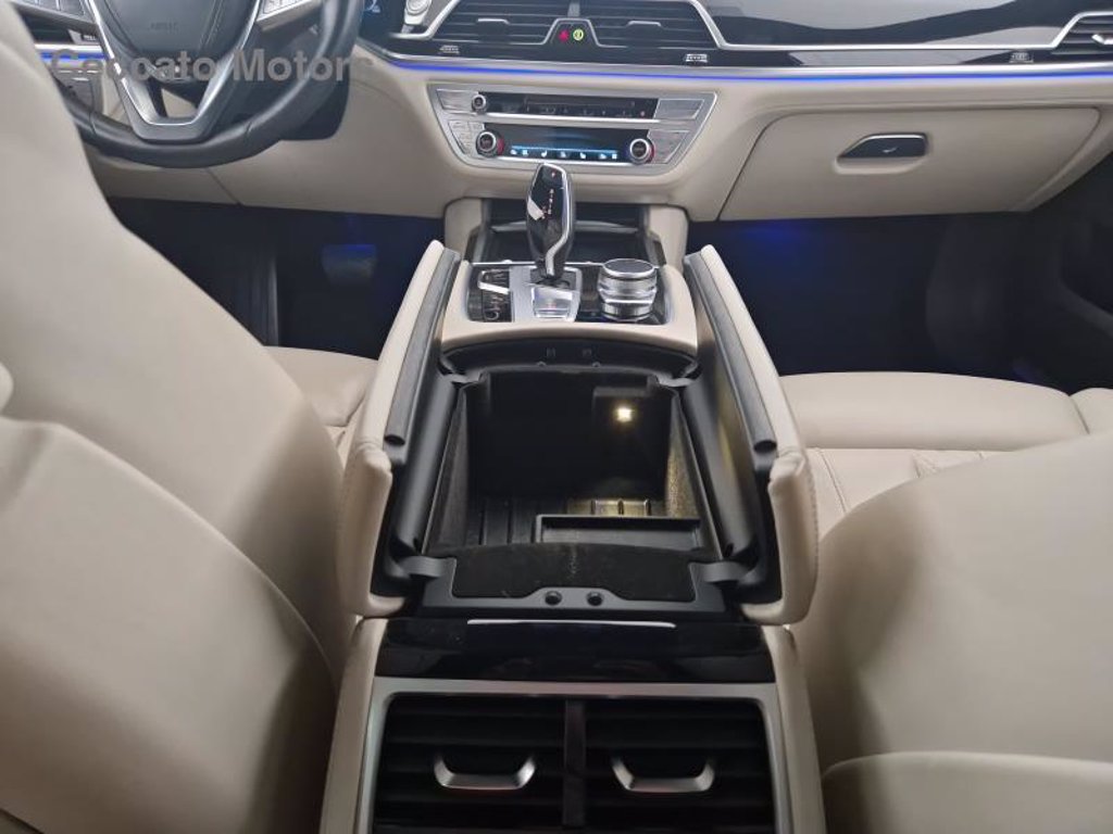 BMW 730d mhev 48v xdrive auto