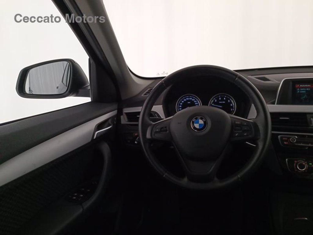 BMW X1 sdrive18i 136cv