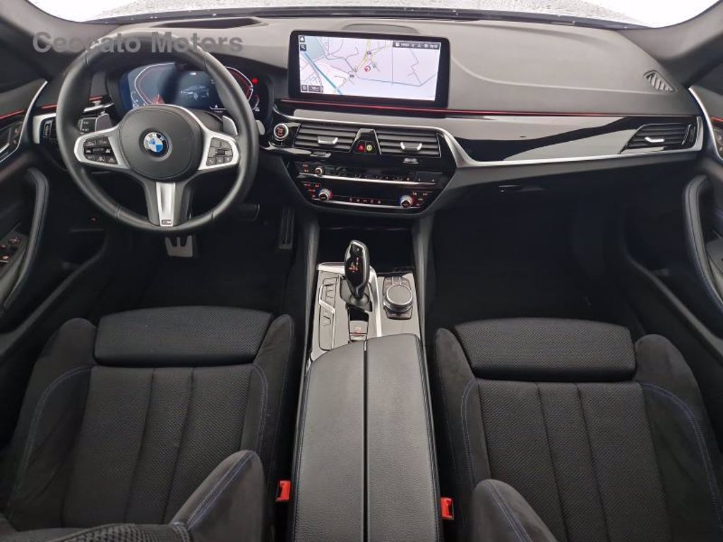 BMW 520d touring mhev 48v xdrive msport auto