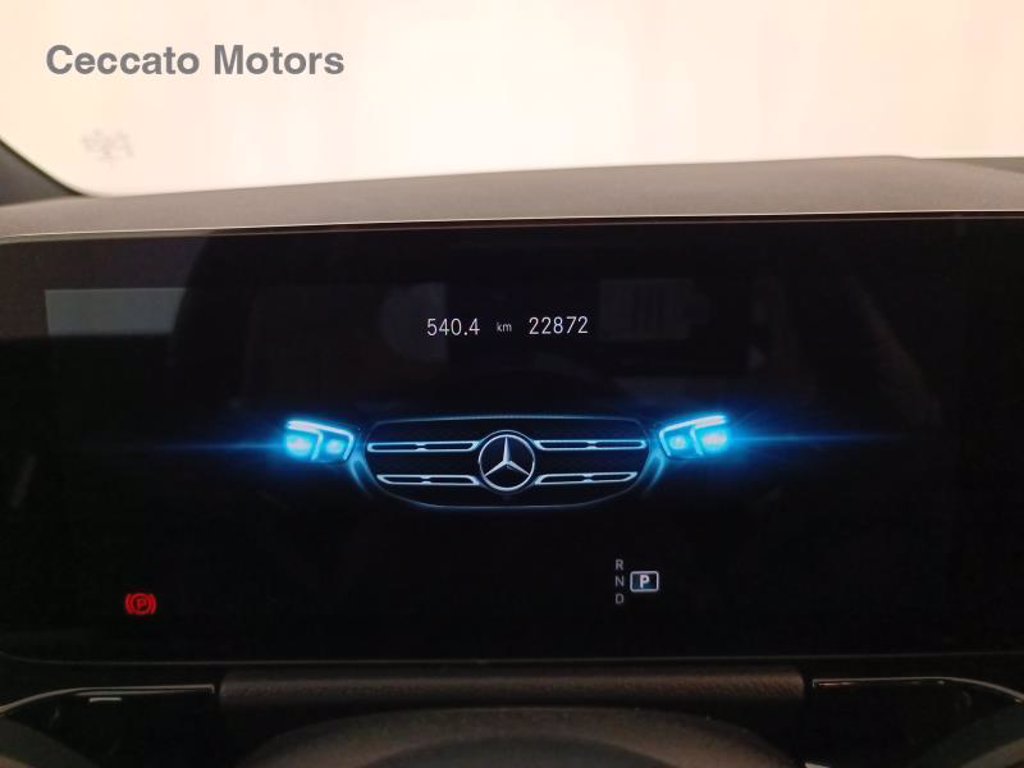 MERCEDES Gla 250 premium auto