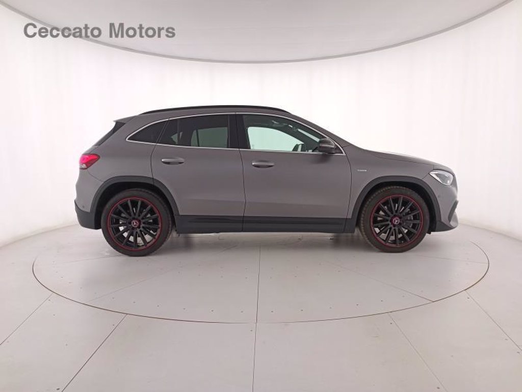 MERCEDES Gla 250 premium auto