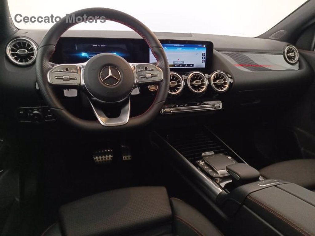 MERCEDES Gla 250 premium auto