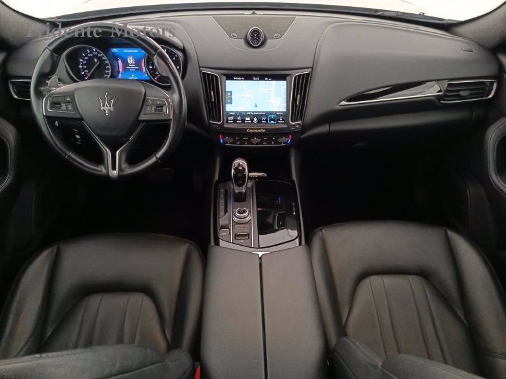 MASERATI Levante 3.0 v6 250cv auto