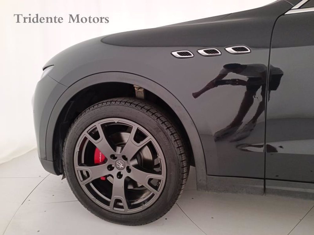 MASERATI Levante 3.0 v6 250cv auto