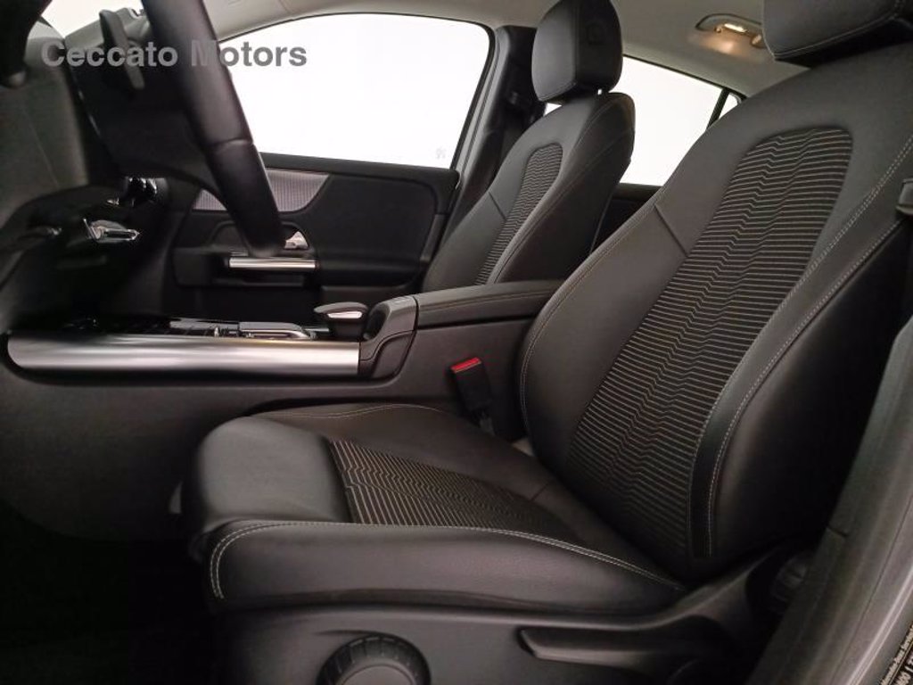 MERCEDES Gla 200 business auto