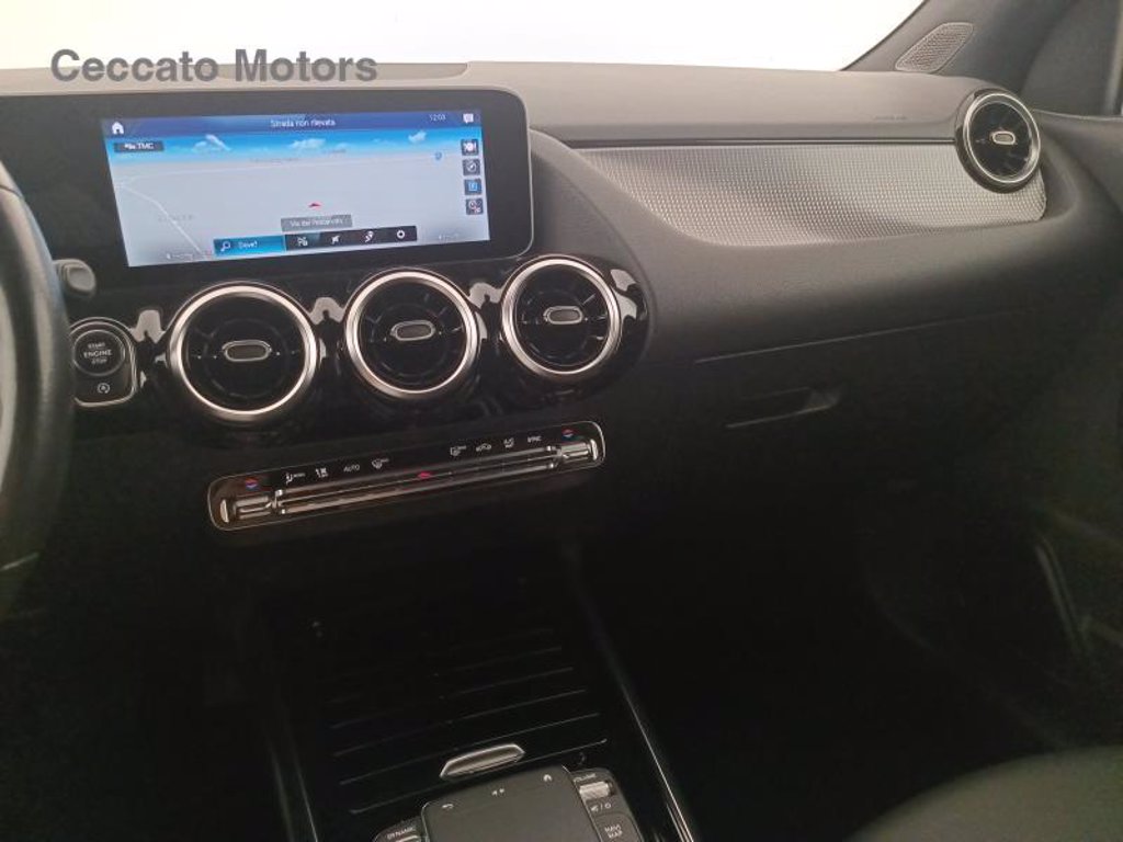 MERCEDES Gla 200 d sport auto