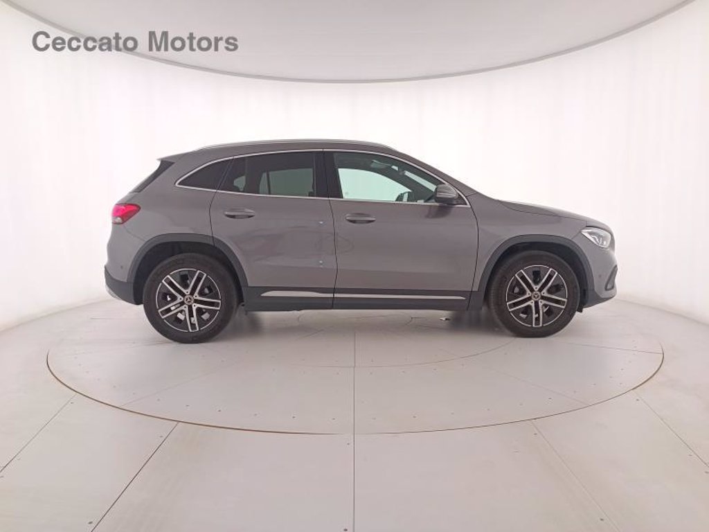 MERCEDES Gla 200 d sport auto