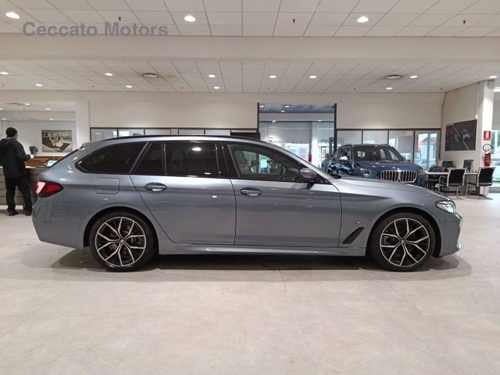 BMW 520d touring mhev 48v xdrive msport auto