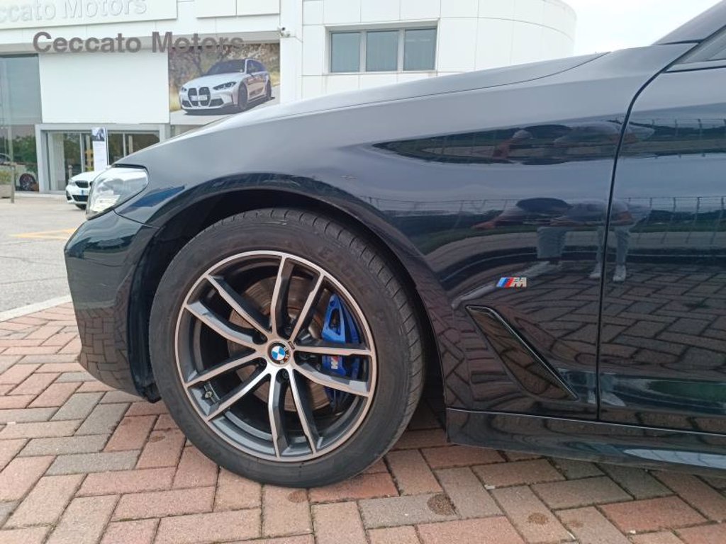 BMW 520d touring mhev 48v xdrive msport auto