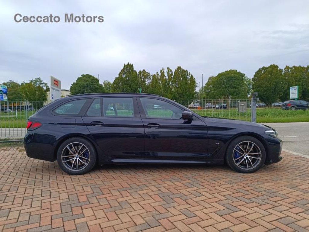 BMW 520d touring mhev 48v xdrive msport auto