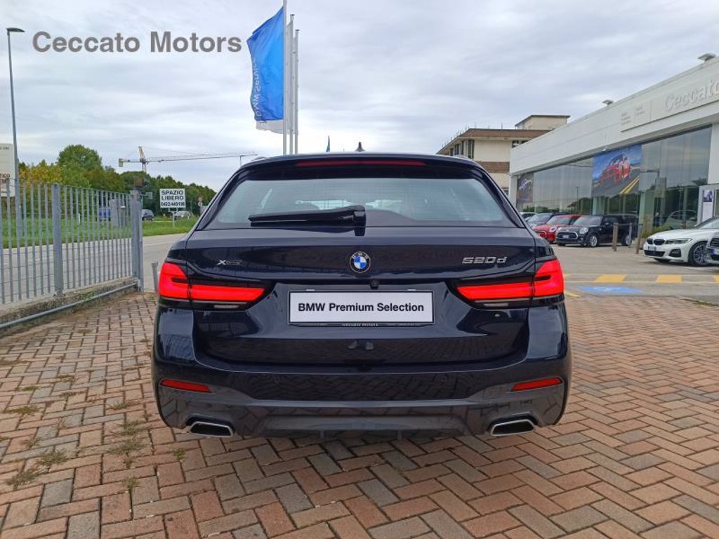 BMW 520d touring mhev 48v xdrive msport auto