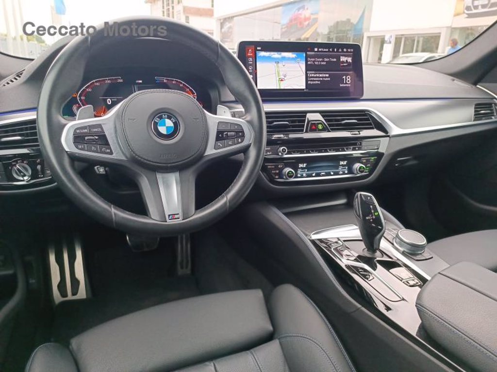 BMW 520d touring mhev 48v xdrive msport auto