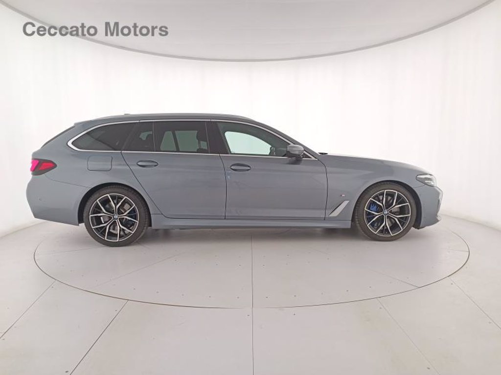 BMW 530d touring mhev 48v xdrive msport auto