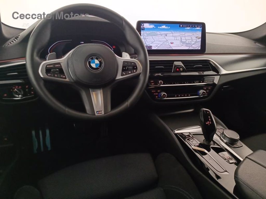 BMW 520d touring mhev 48v msport auto