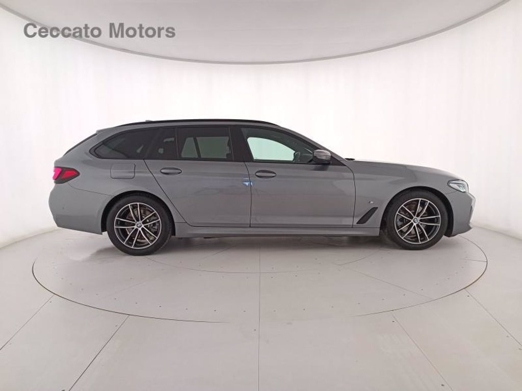 BMW 520d touring mhev 48v xdrive msport auto