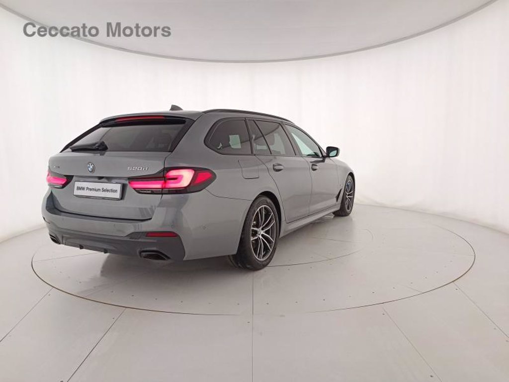 BMW 520d touring mhev 48v xdrive msport auto