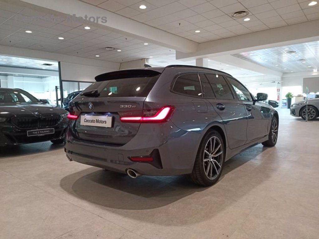 BMW 330e touring xdrive business advantage auto