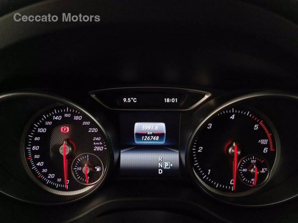 MERCEDES Gla 200 d night edition auto