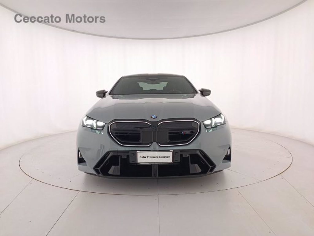 BMW M5 4.4 727cv auto