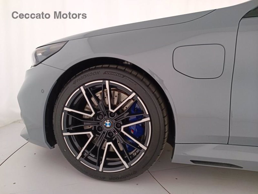 BMW M5 4.4 727cv auto