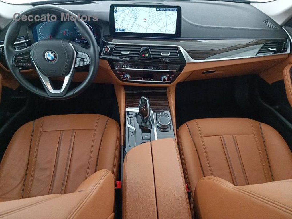 BMW 530d mhev 48v xdrive luxury auto