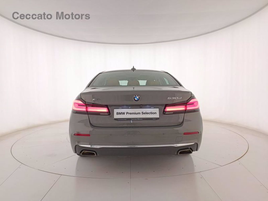 BMW 530d mhev 48v xdrive luxury auto