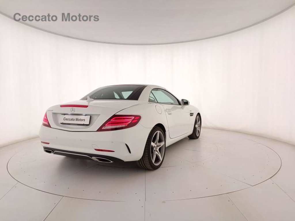 MERCEDES Slc 200 amg line