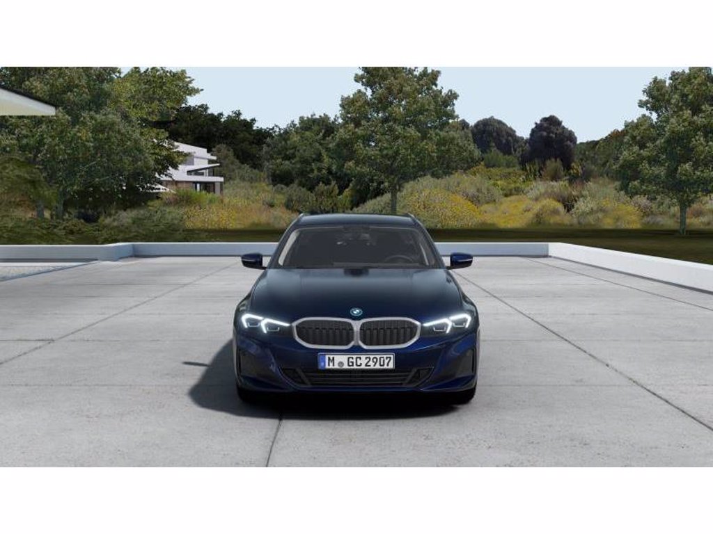 BMW 330e touring auto