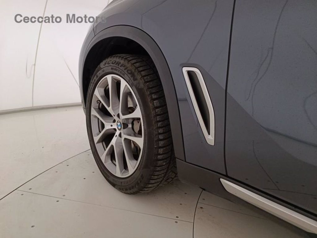 BMW X5 xdrive30d mhev 48v xline auto