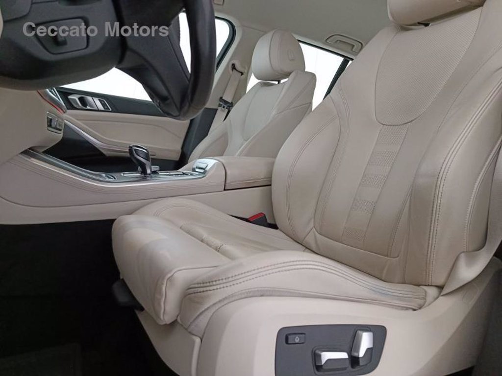 BMW X5 xdrive30d mhev 48v xline auto